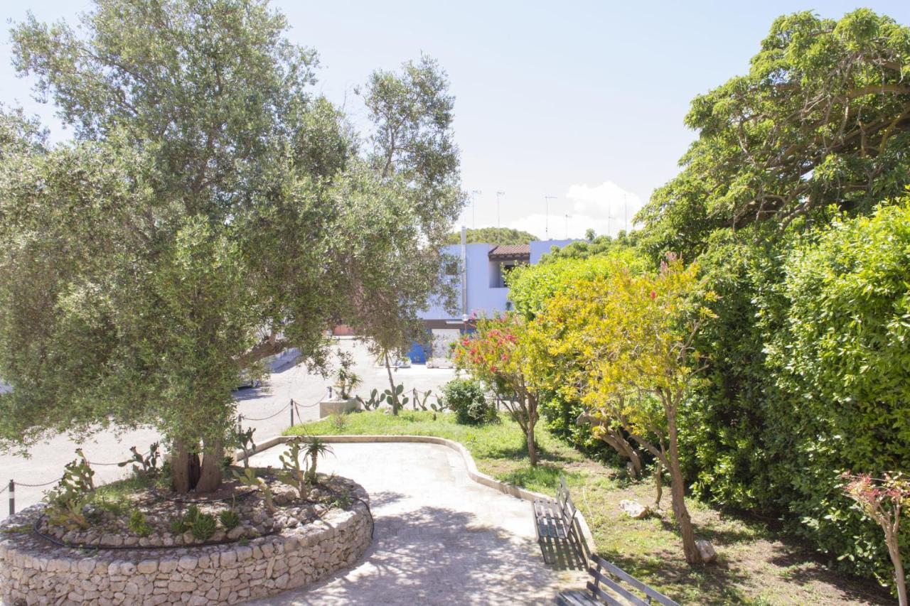 Residence Borgo Latino- Localo Torre dell'Orso Exteriör bild